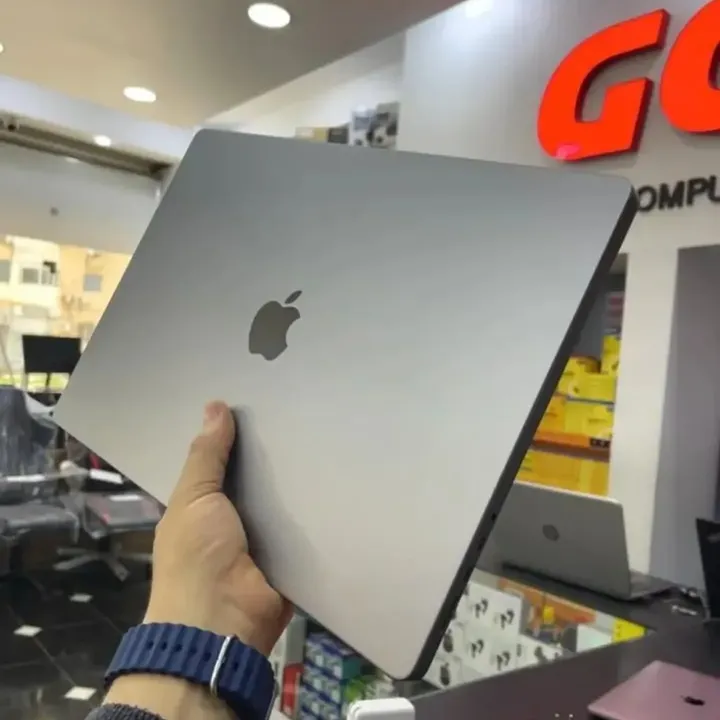 MacBook Pro 16 inch (2023) - Gambar 4