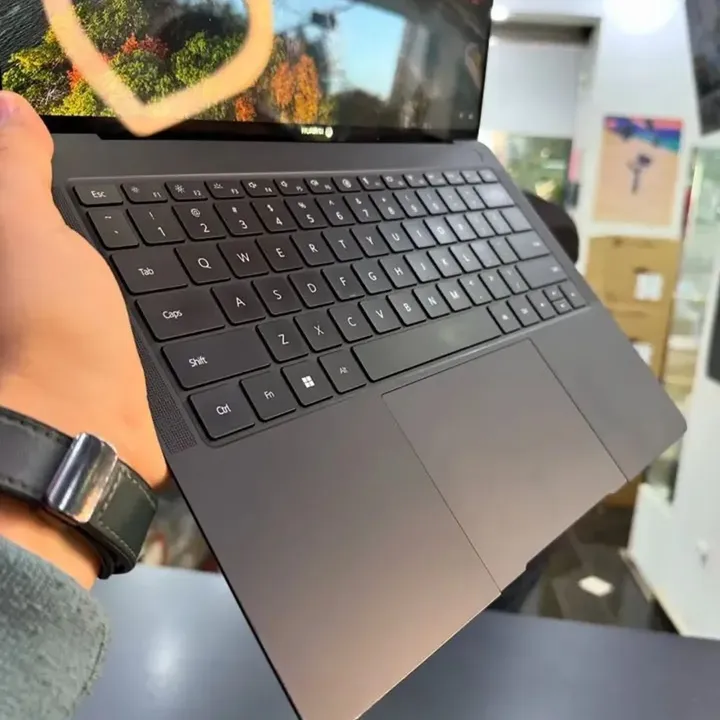 Huawei MateBook X Pro 2024 - Gambar 3