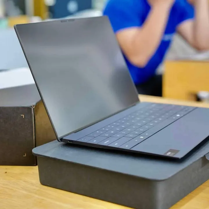 Dell XPS 13 9340 Plus - Gambar 2