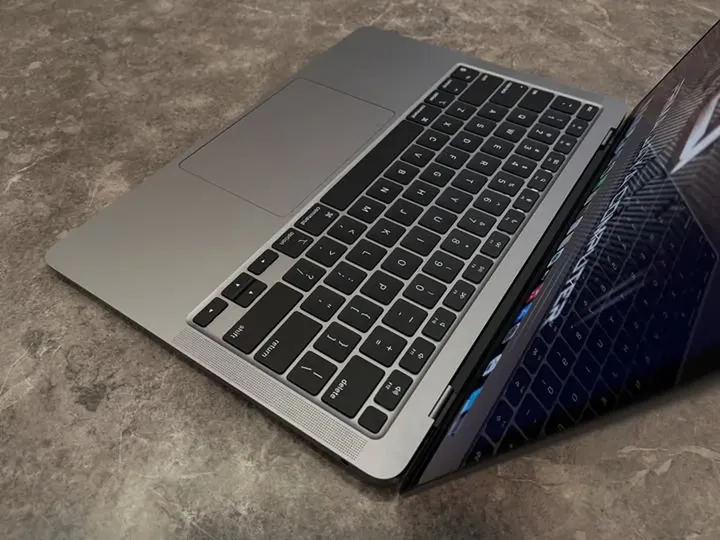Macbook Air M2 - Gambar 4