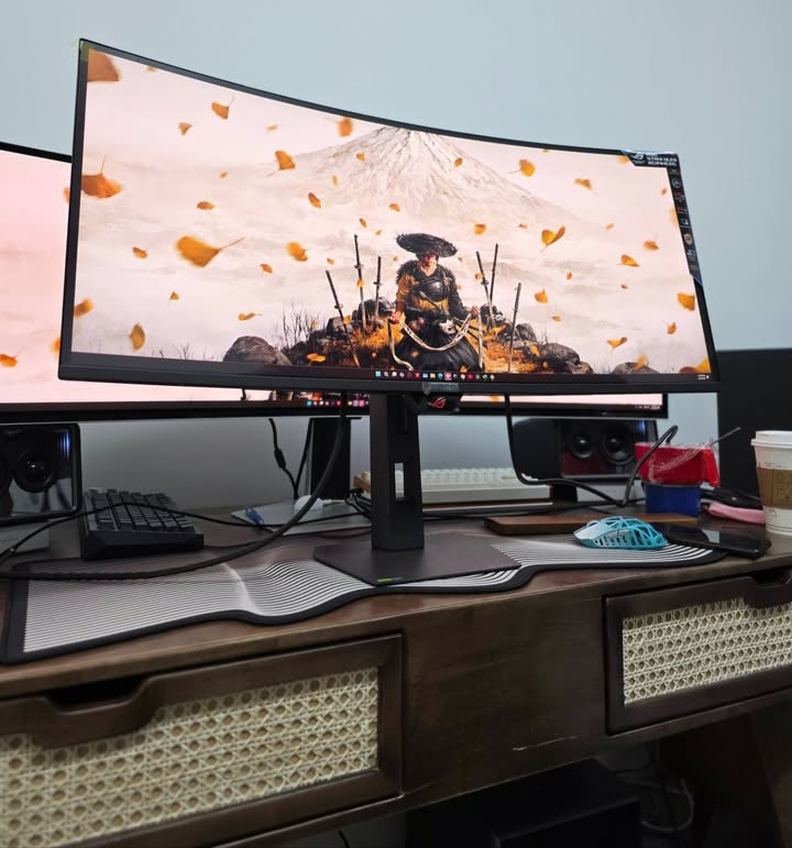 ASUS ROG Strix OLED XG34WCDG - Gambar 2
