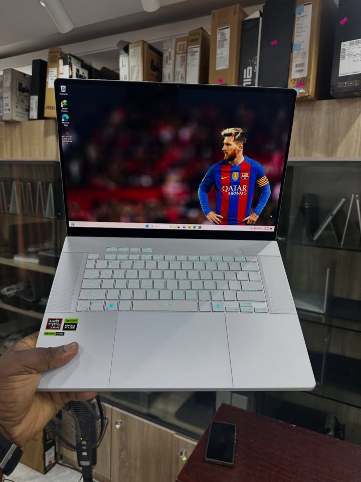 ASUS ROG ZEPHYRUS G16 OLED - Gambar 2